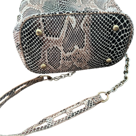 Snakeskin Pattern Chain Shoulder Bag - Picture 2 of 3